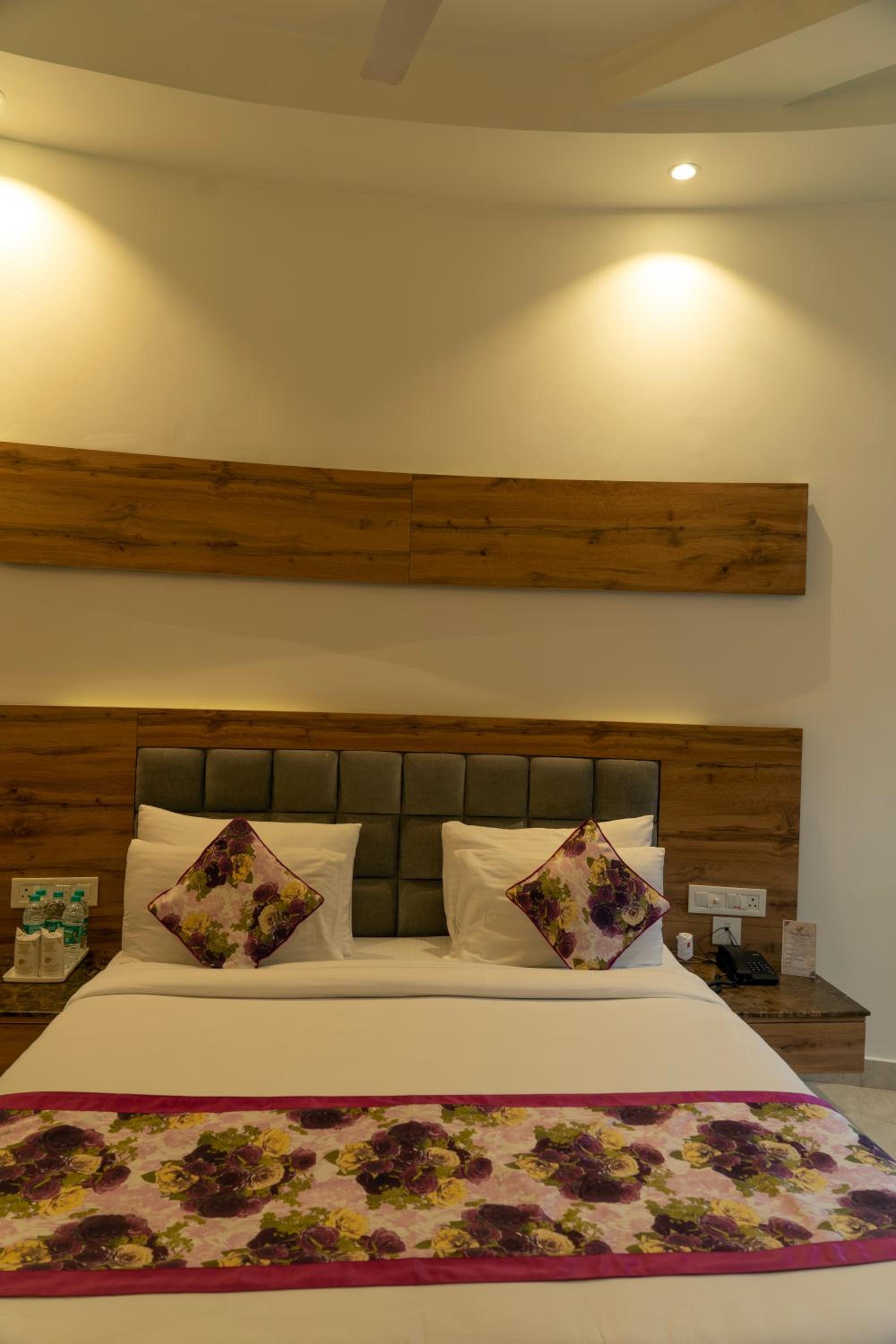Wood castle Spa & Resort