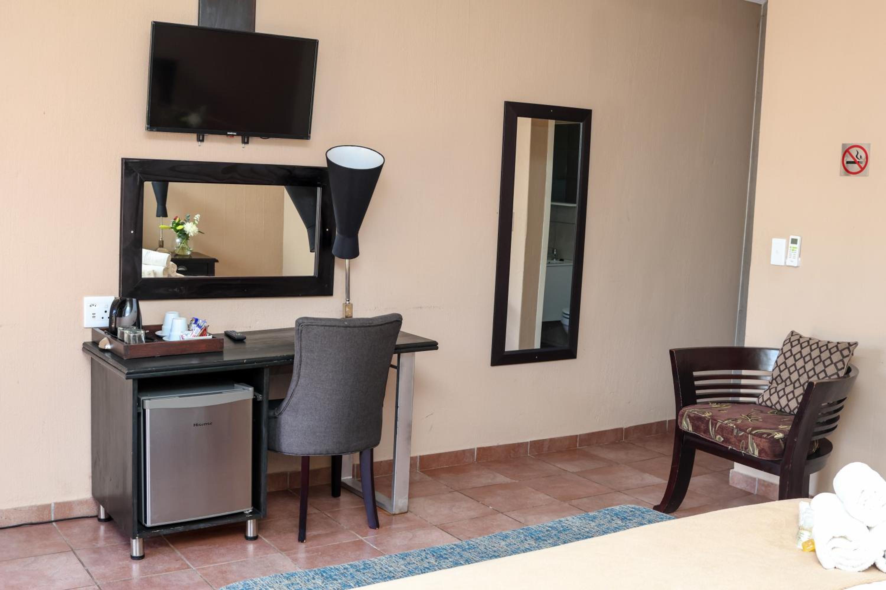 Thaba Legae Guest Lodge