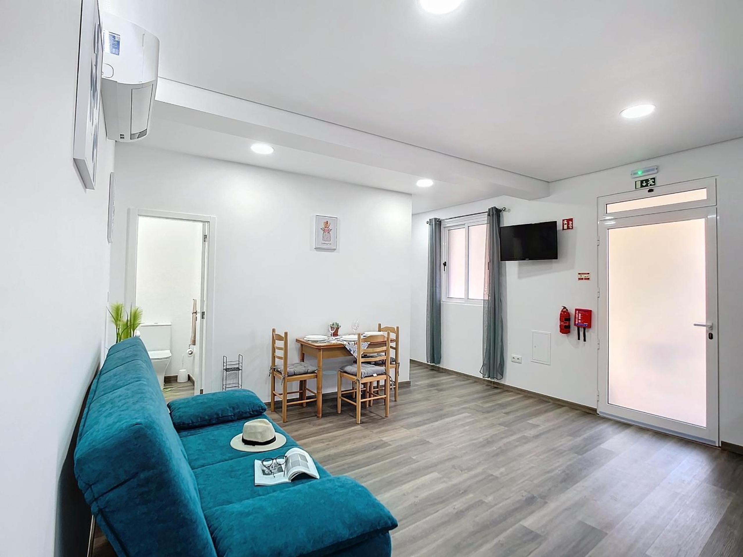 Gomes House by Atlantic Holiday view 2
