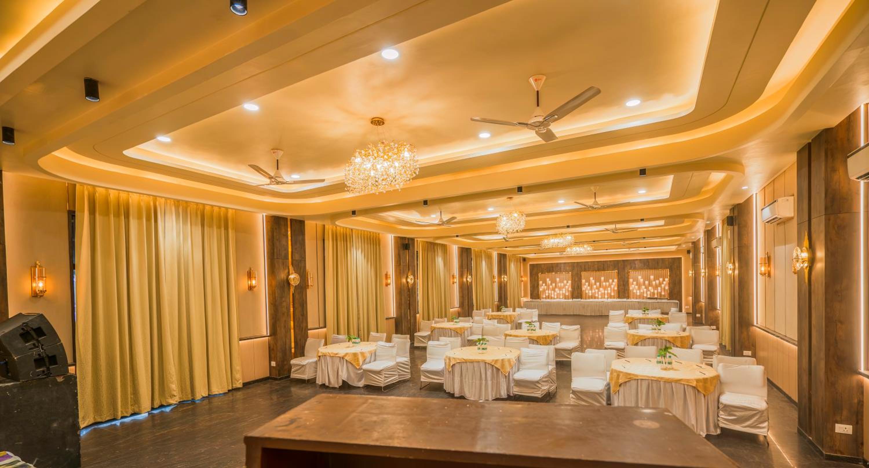 Wood castle Spa & Resort
