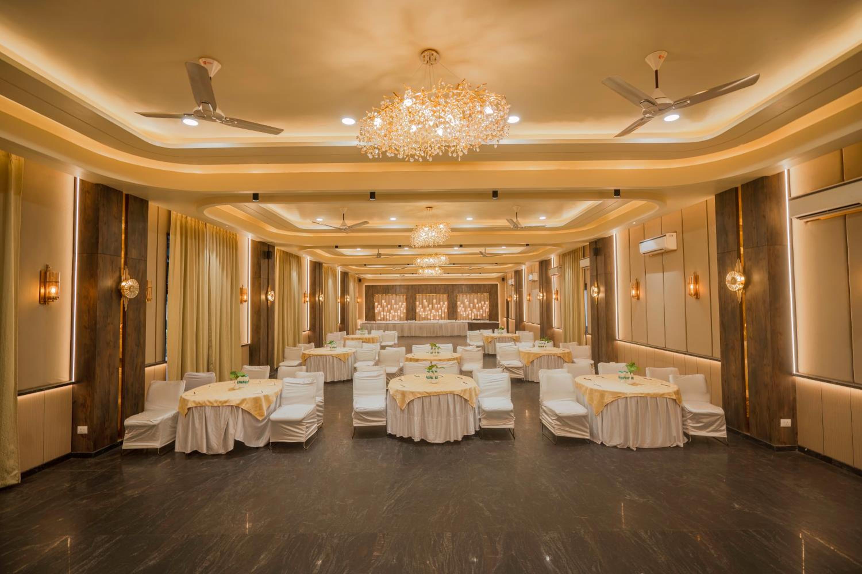 Wood castle Spa & Resort