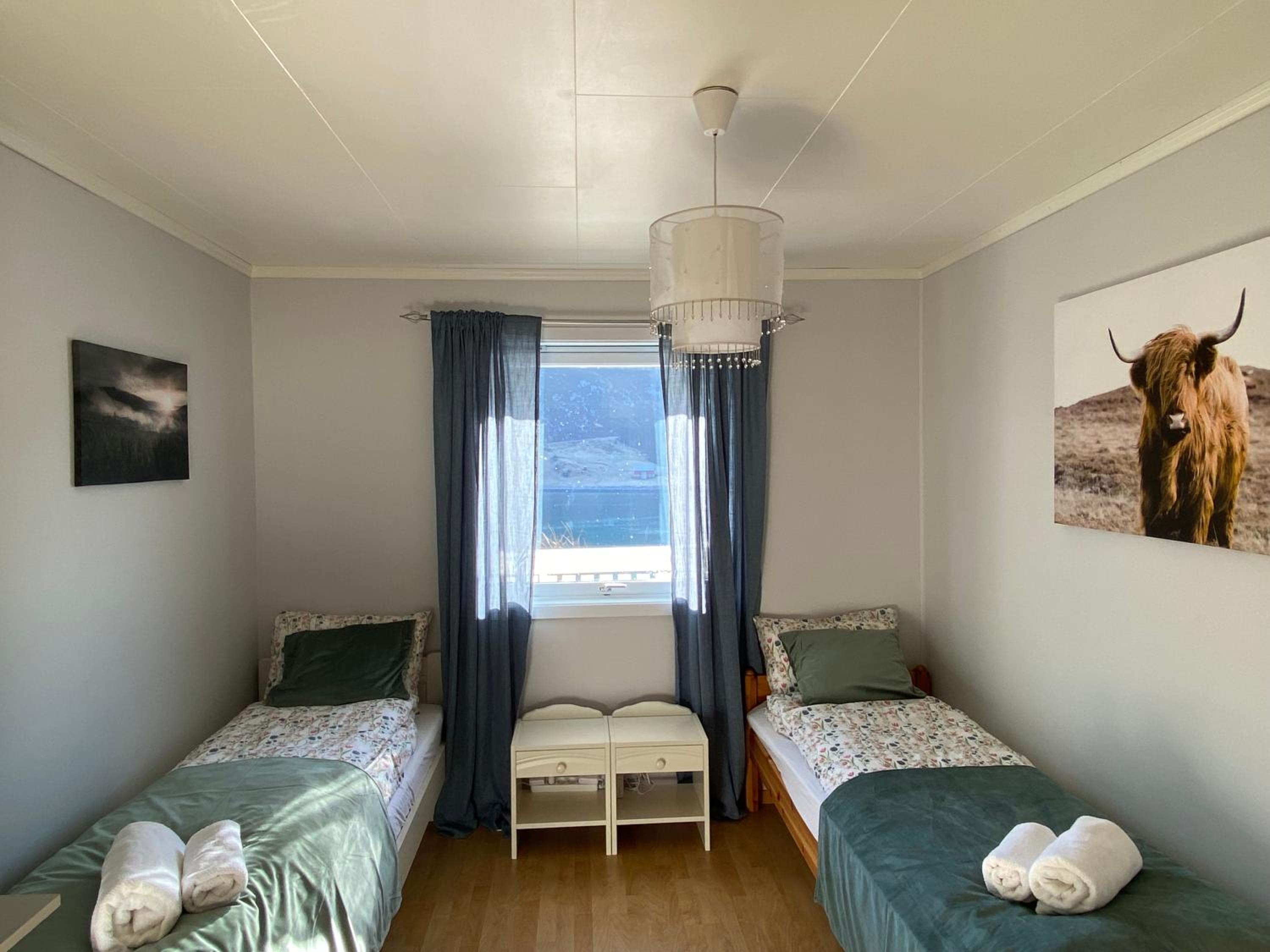 Honey bay cottage view 3