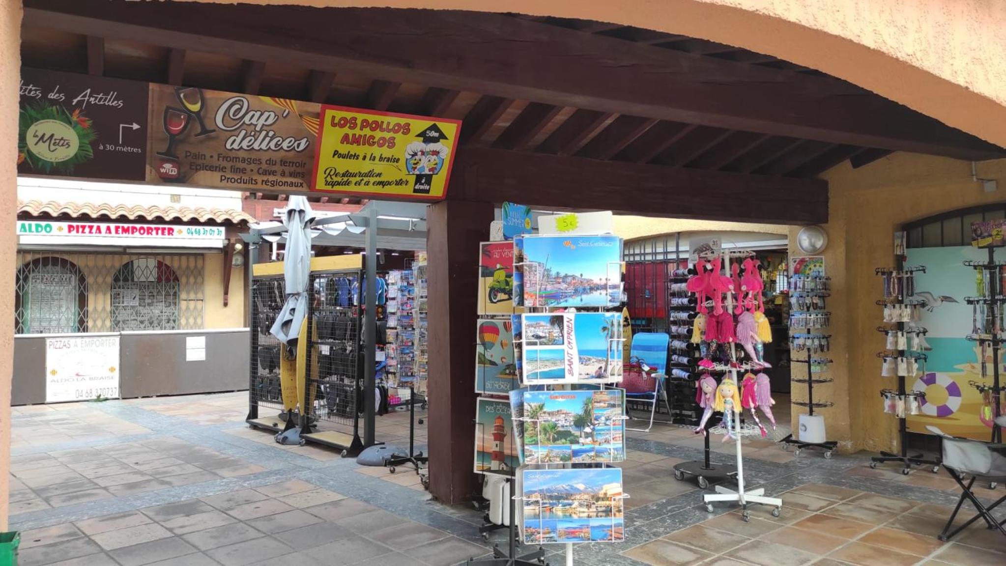 Hispaniola, avec vue sur la marina et parking privé