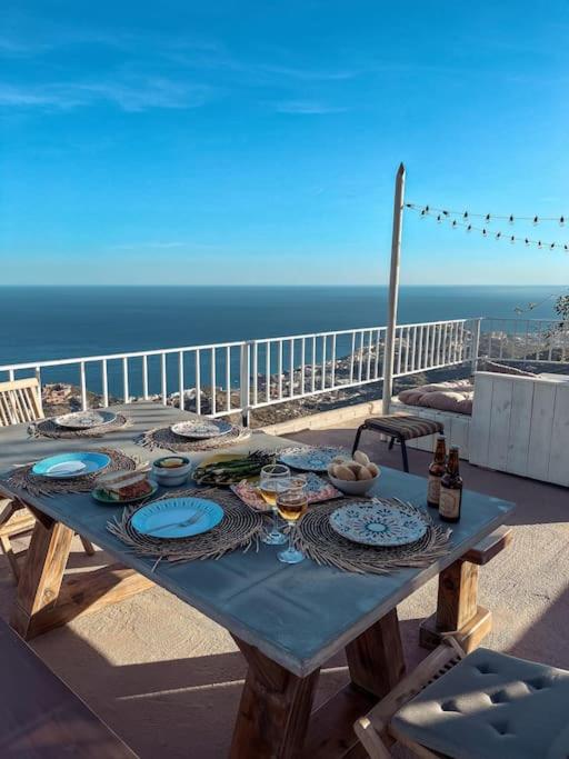 Mountain house with sea view