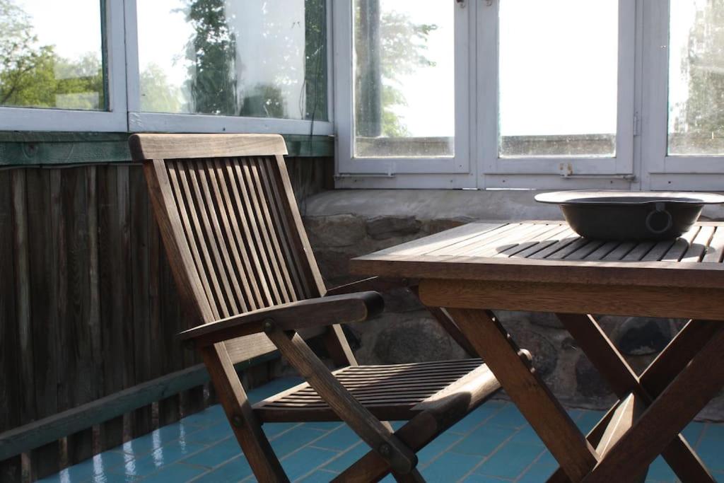 Ferienwohnung mit großem Garten und Blick zum See