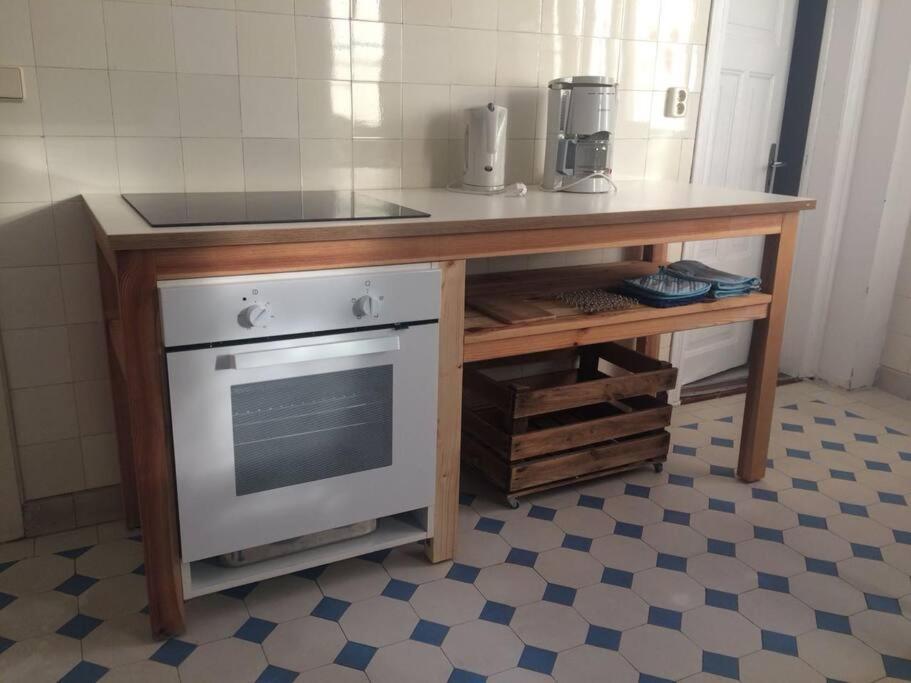 Ferienwohnung mit großem Garten und Blick zum See