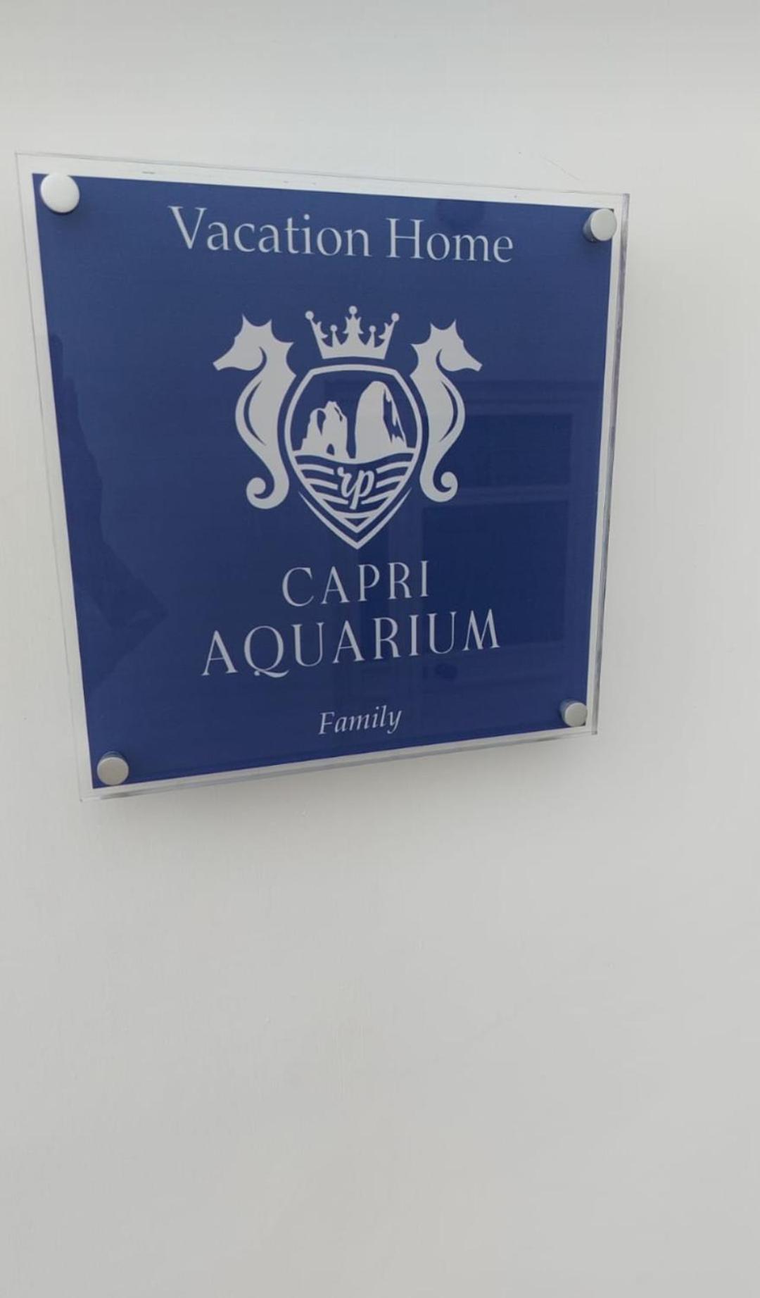 Capri Aquarium Family
