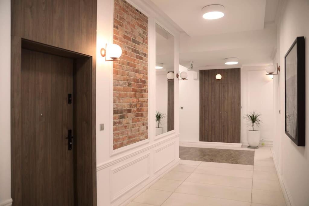 Energetic Apartment in City Center!
