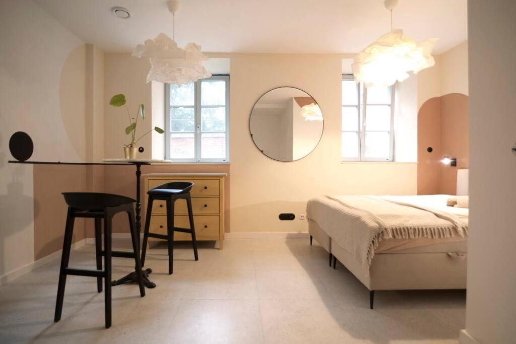 Energetic Apartment in City Center!