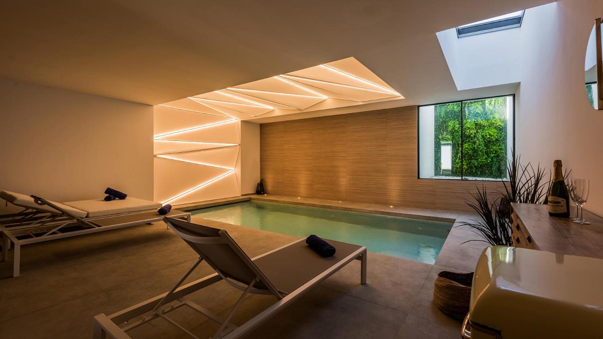 VACATION MARBELLA I Villa Imare Waterfront, Beachfront Villa, Rooftop Jacuzzi, Indoor Spa photo 3