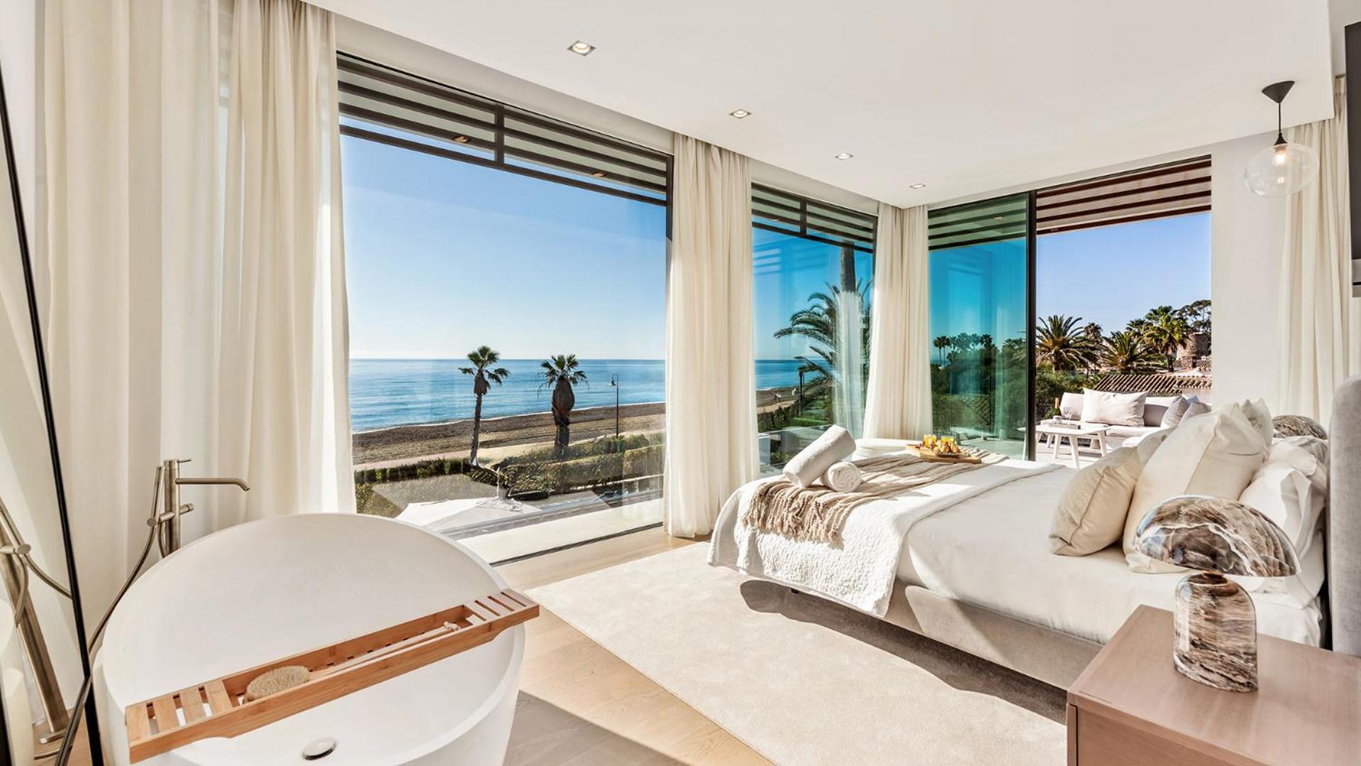 VACATION MARBELLA I Villa Imare Waterfront, Beachfront Villa, Rooftop Jacuzzi, Indoor Spa photo 5