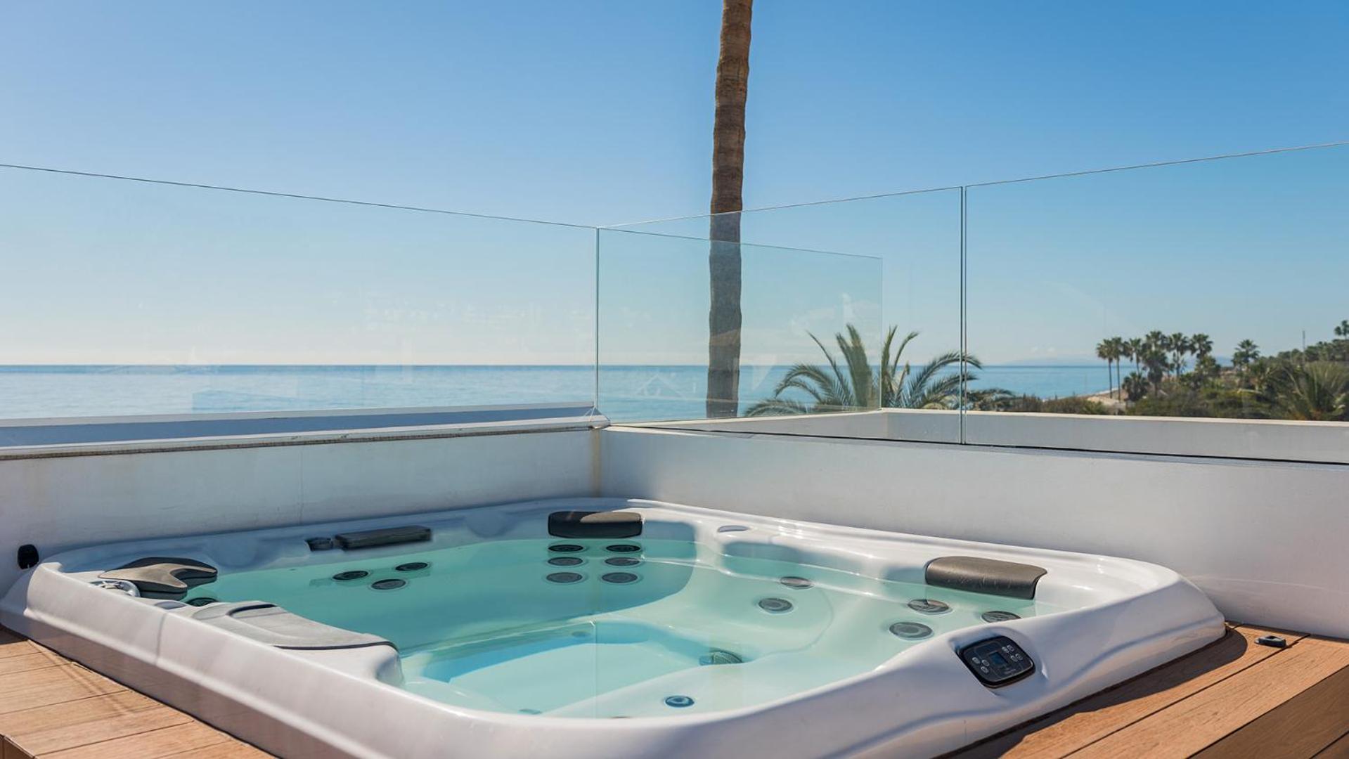 VACATION MARBELLA I Villa Imare Waterfront, Beachfront Villa, Rooftop Jacuzzi, Indoor Spa photo 4
