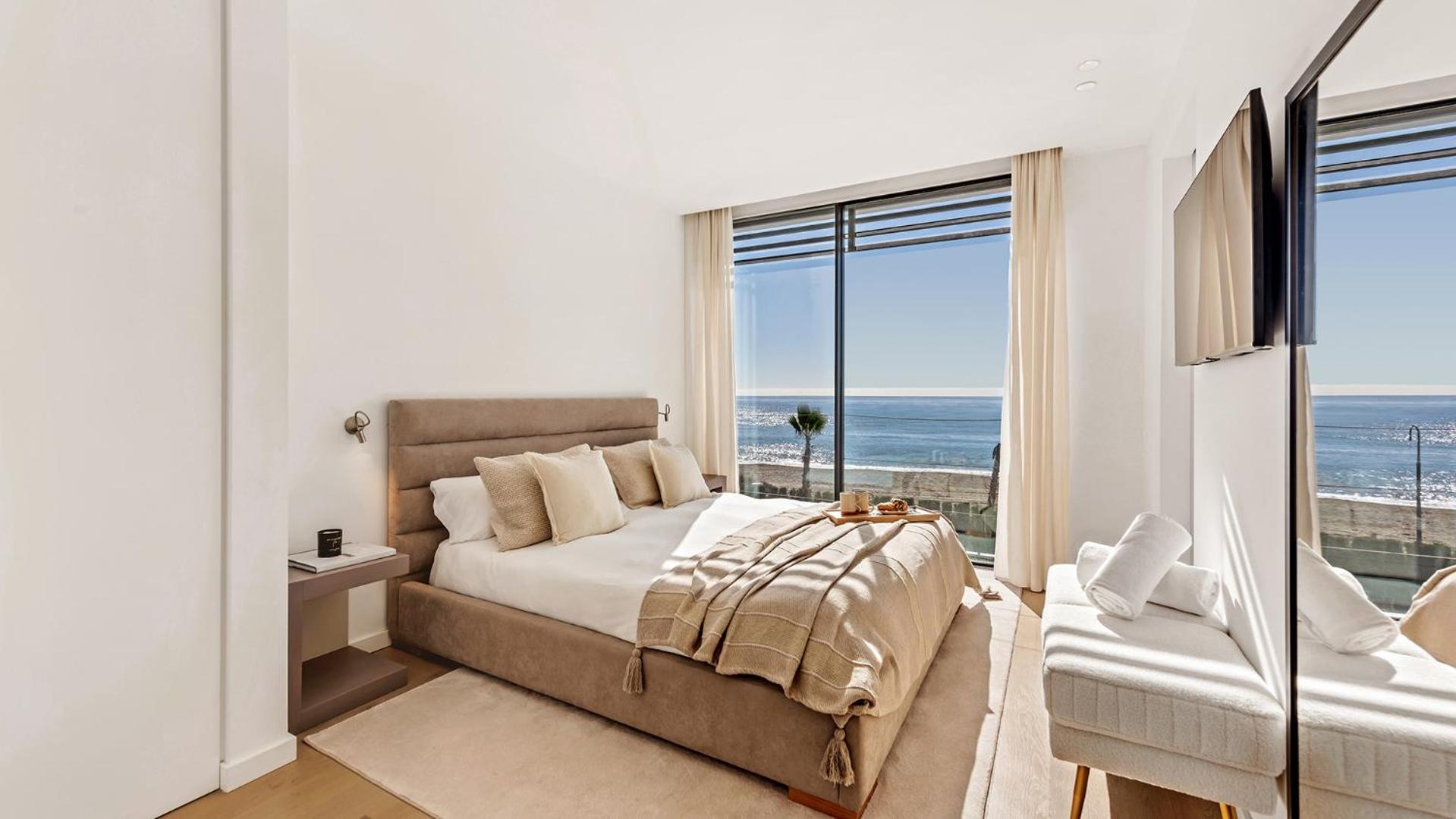 VACATION MARBELLA I Villa Imare Waterfront, Beachfront Villa, Rooftop Jacuzzi, Indoor Spa