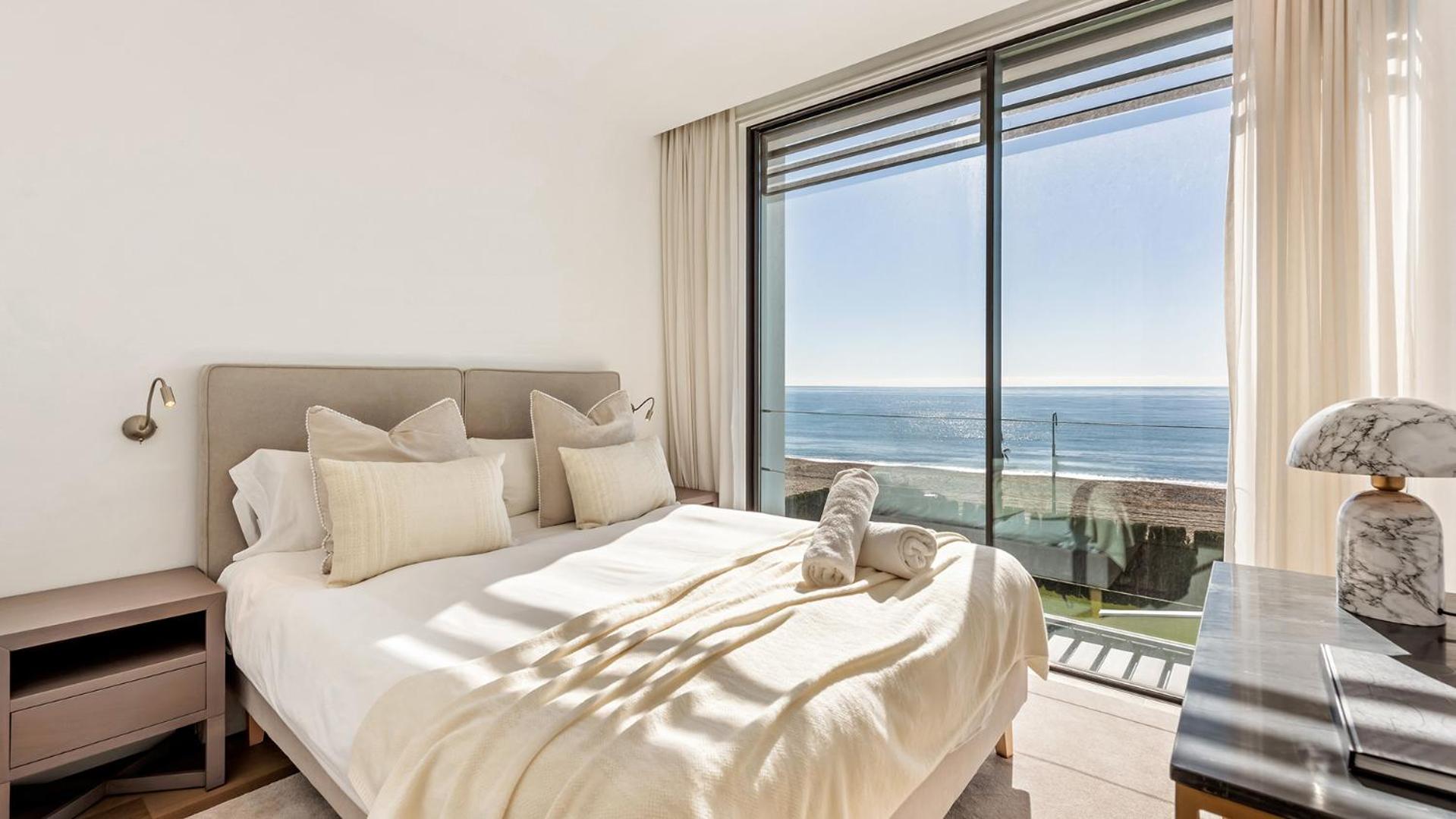 VACATION MARBELLA I Villa Imare Waterfront, Beachfront Villa, Rooftop Jacuzzi, Indoor Spa