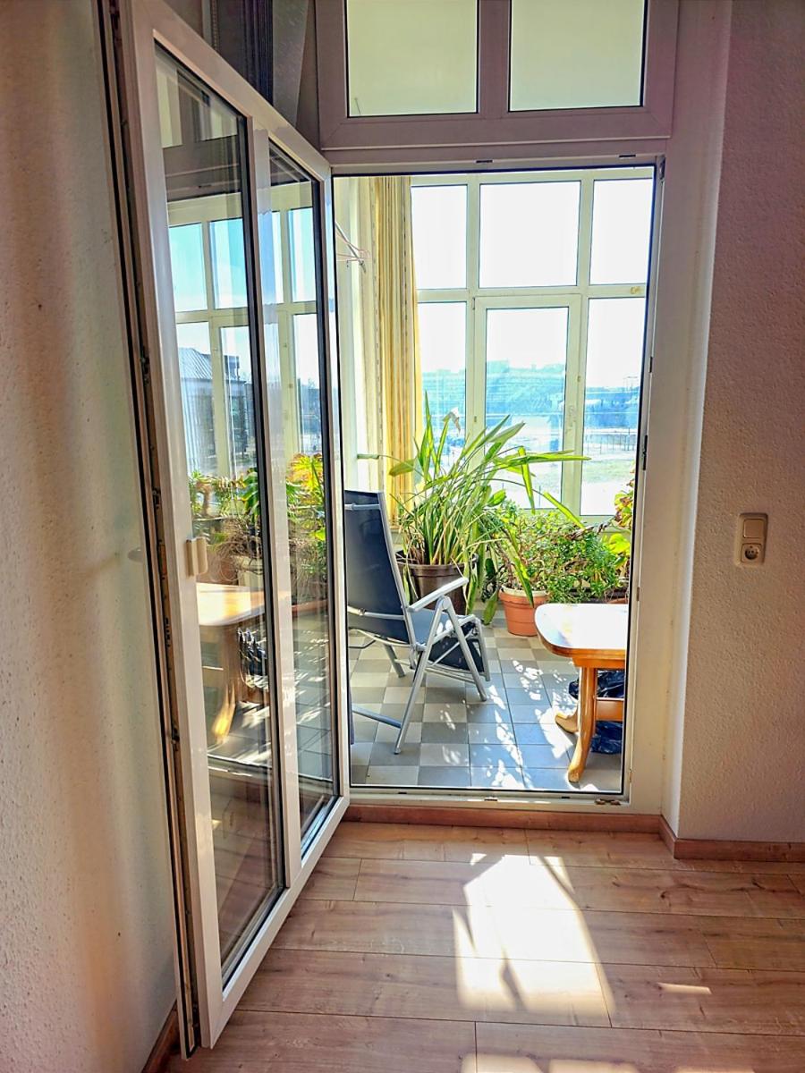 135qm 4 Zimmer Ferienwohnung in Stadtnähe, Wintergarten Parkplatz
