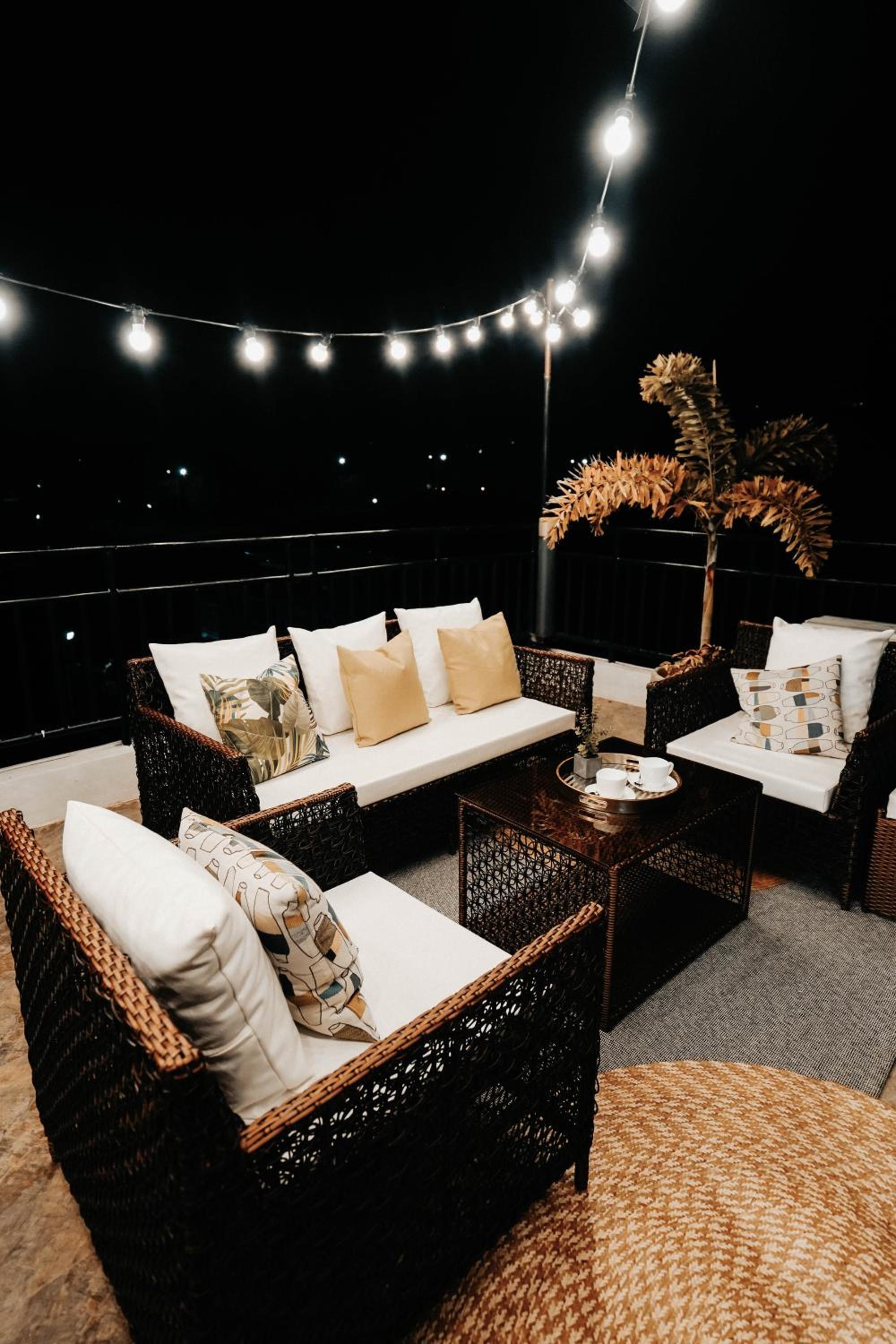 JMO Apartments