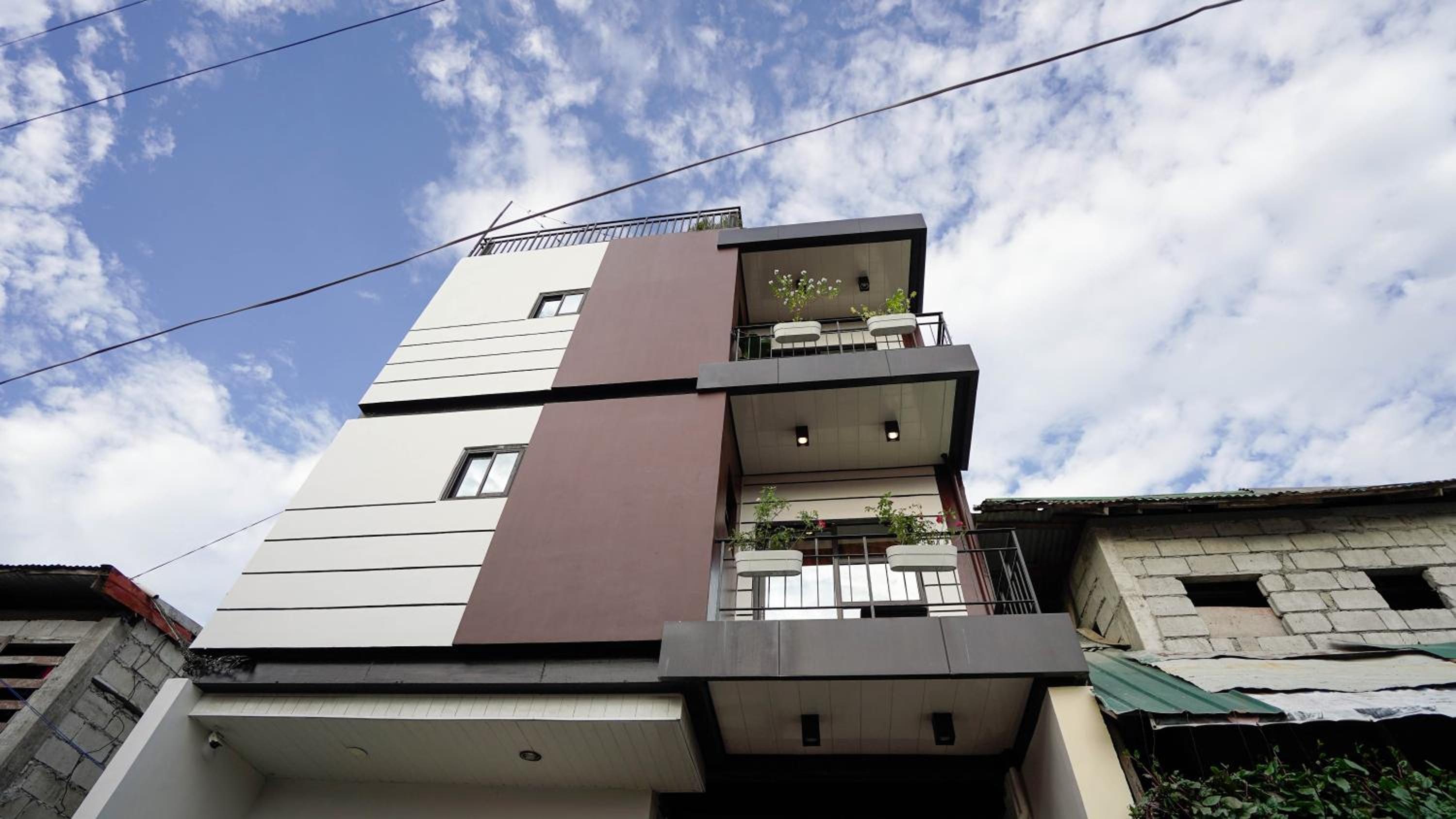 JMO Apartments
