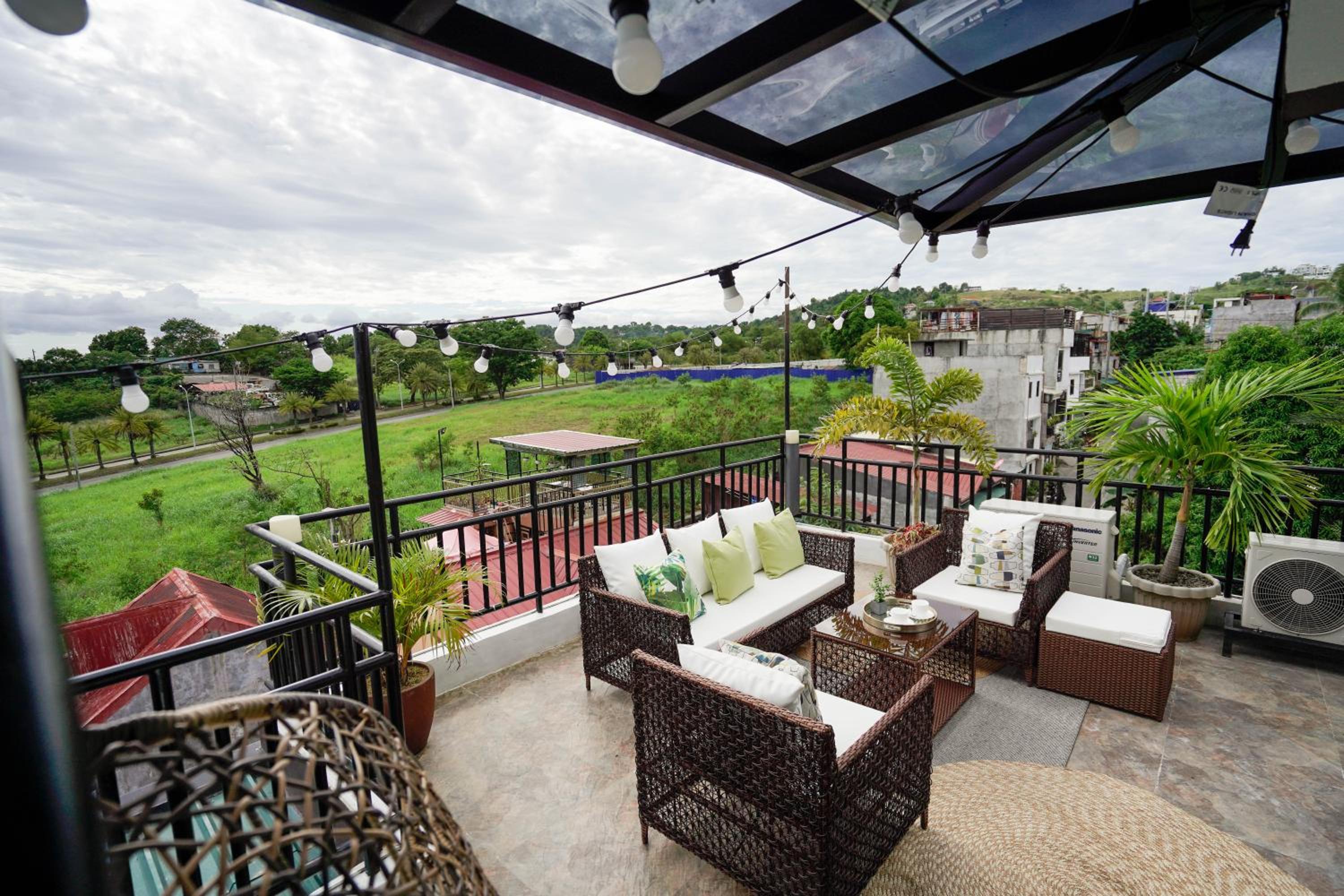 JMO Apartments