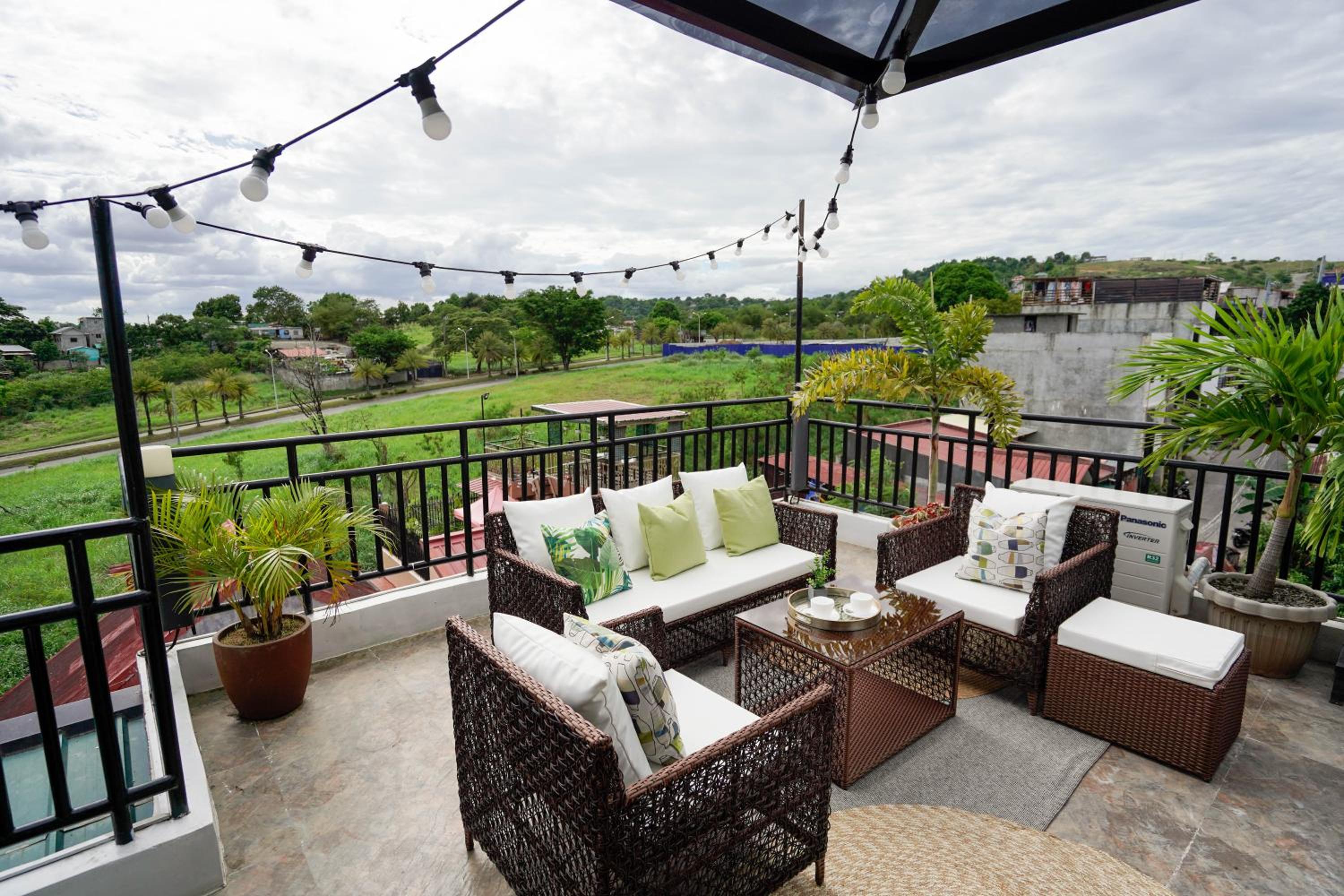 JMO Apartments