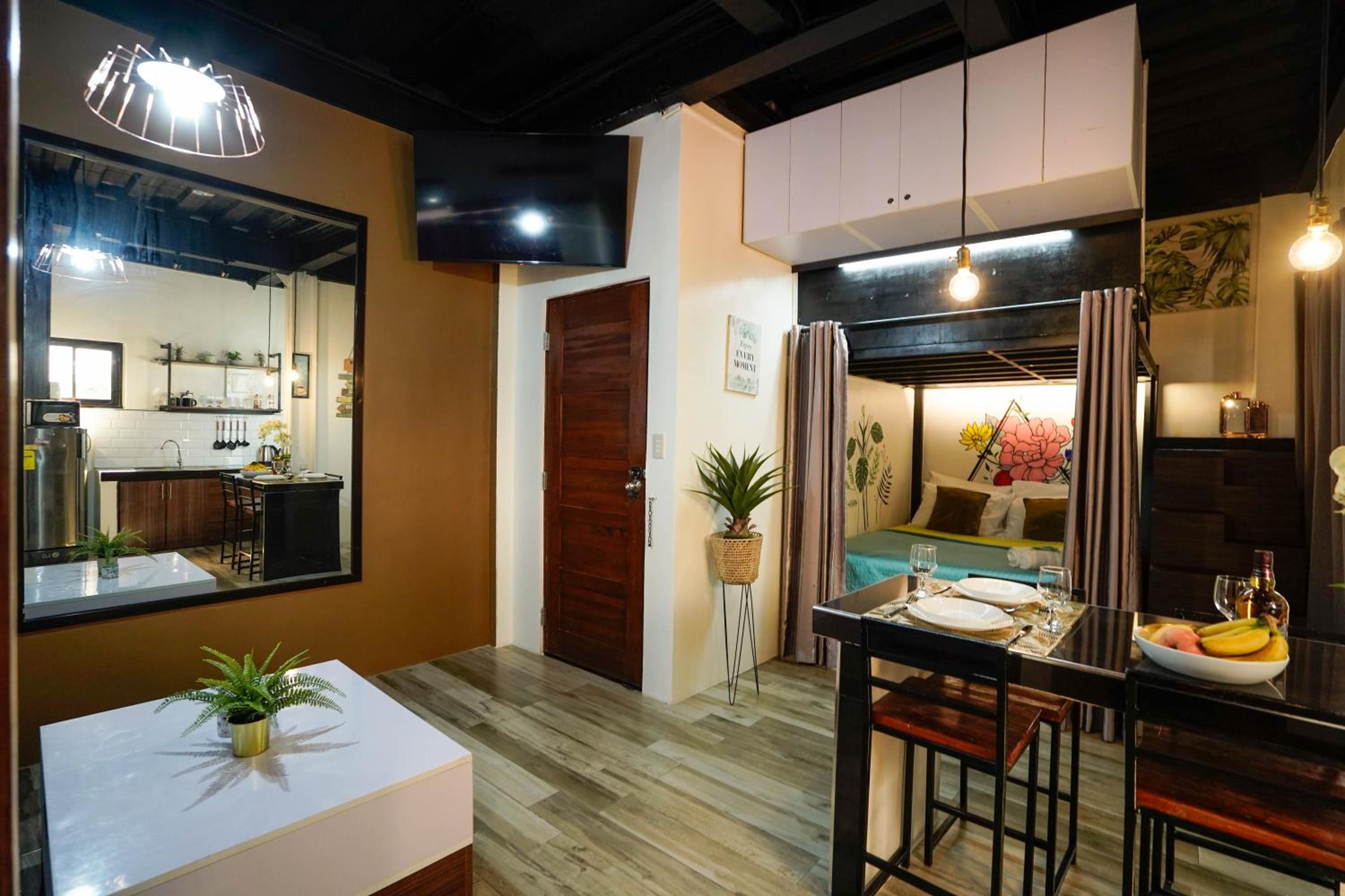 JMO Apartments