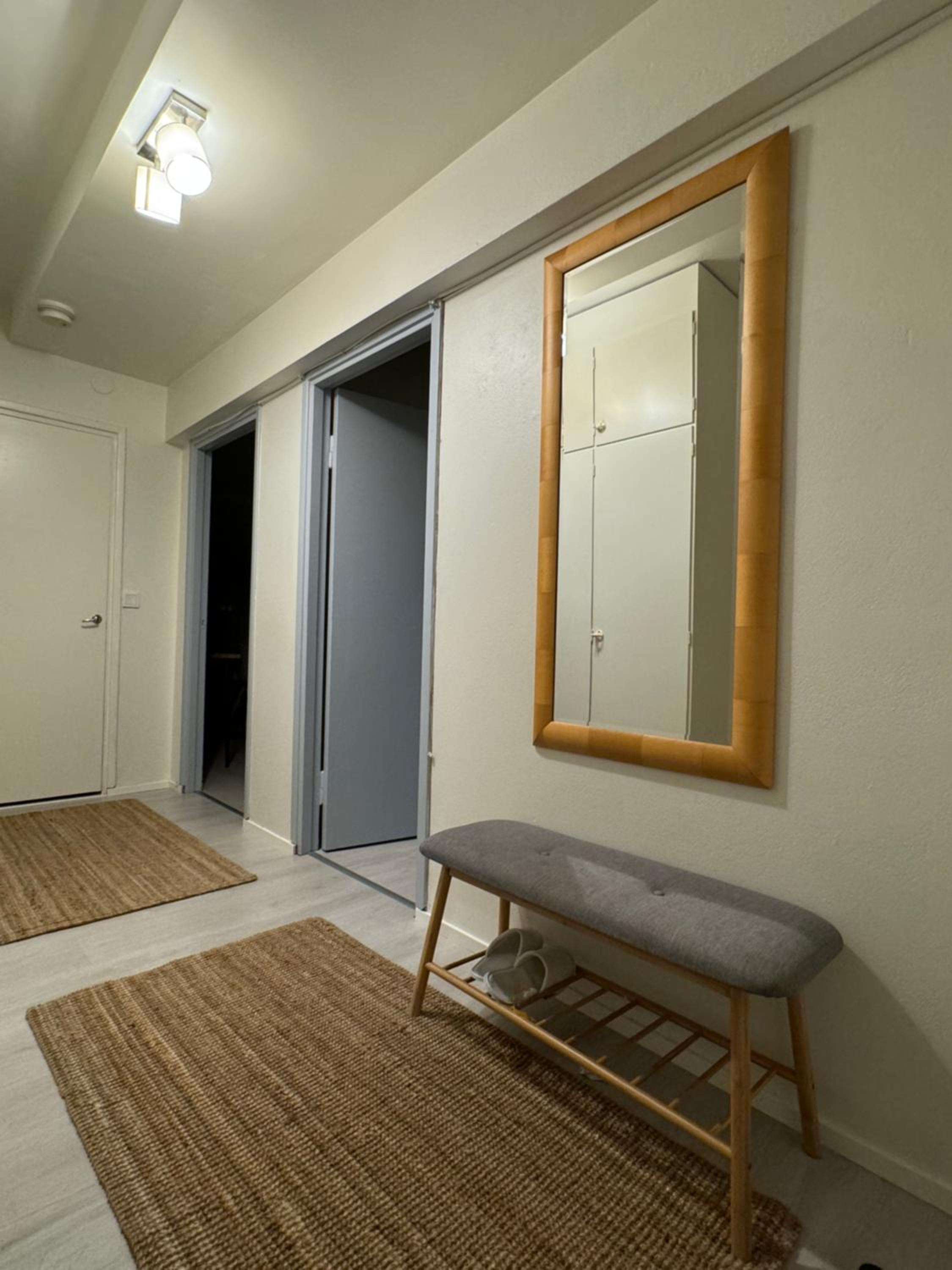 1 bedroom comfortable top floor apartment in Puotila near metrostation and sea
