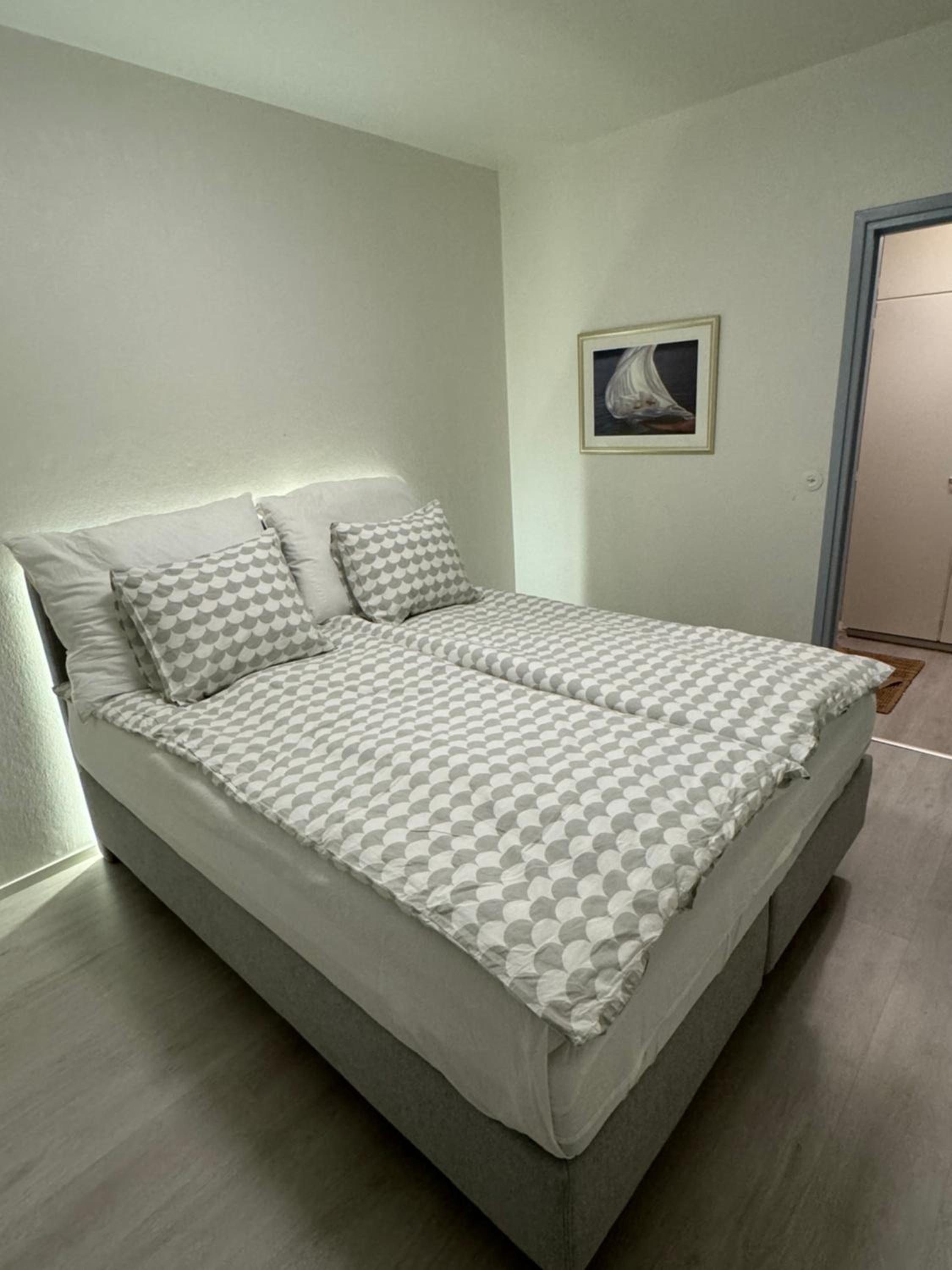 1 bedroom comfortable top floor apartment in Puotila near metrostation and sea