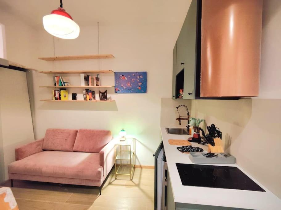 Casa MaMo: Design & Vintage above Subway