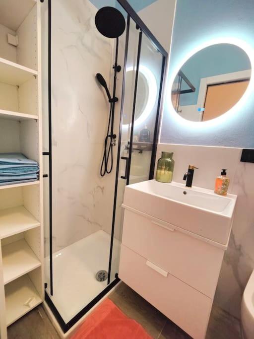 Casa MaMo: Design & Vintage above Subway