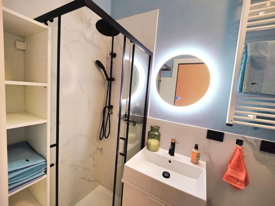 Casa MaMo: Design & Vintage above Subway
