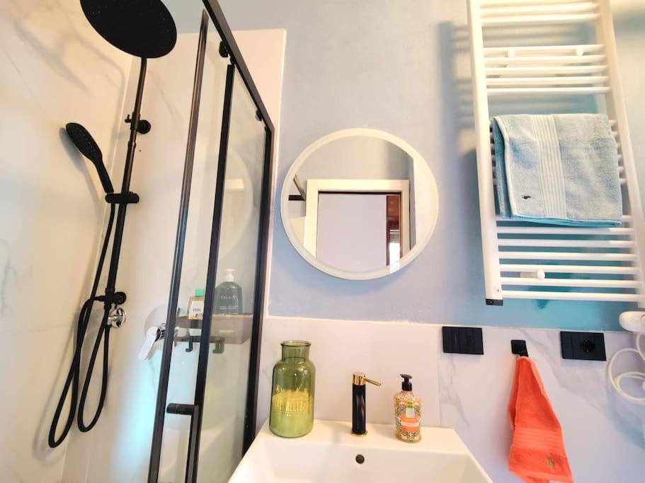 Casa MaMo: Design & Vintage above Subway