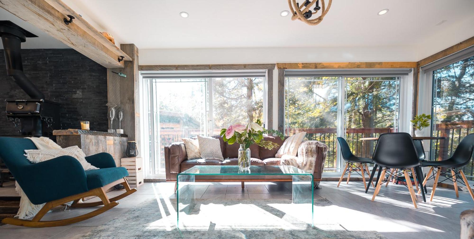 LoveNestChalet - Romantic with Private Hot Tub & Fireplace