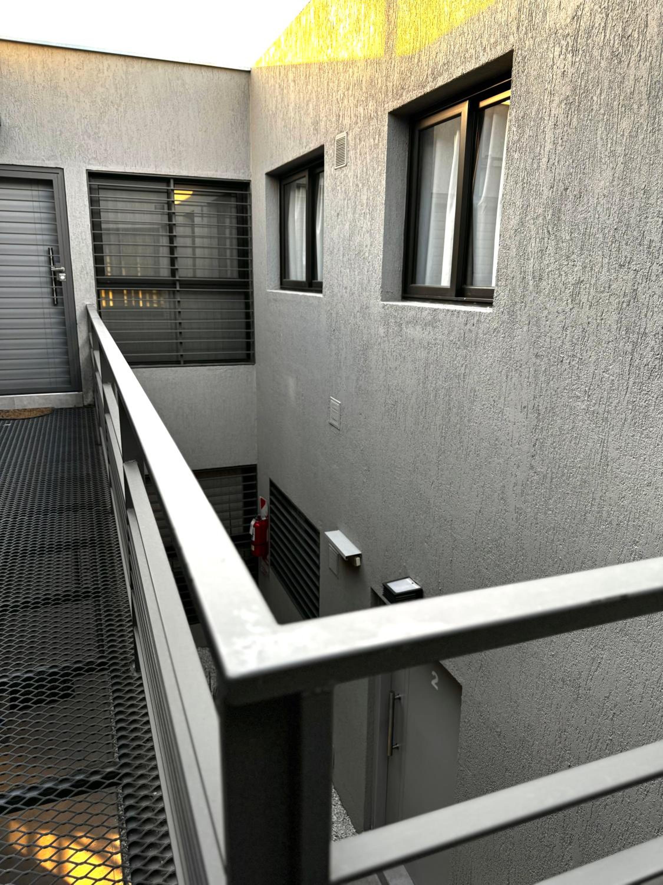 Departamento en complejo semiprivado con cochera
