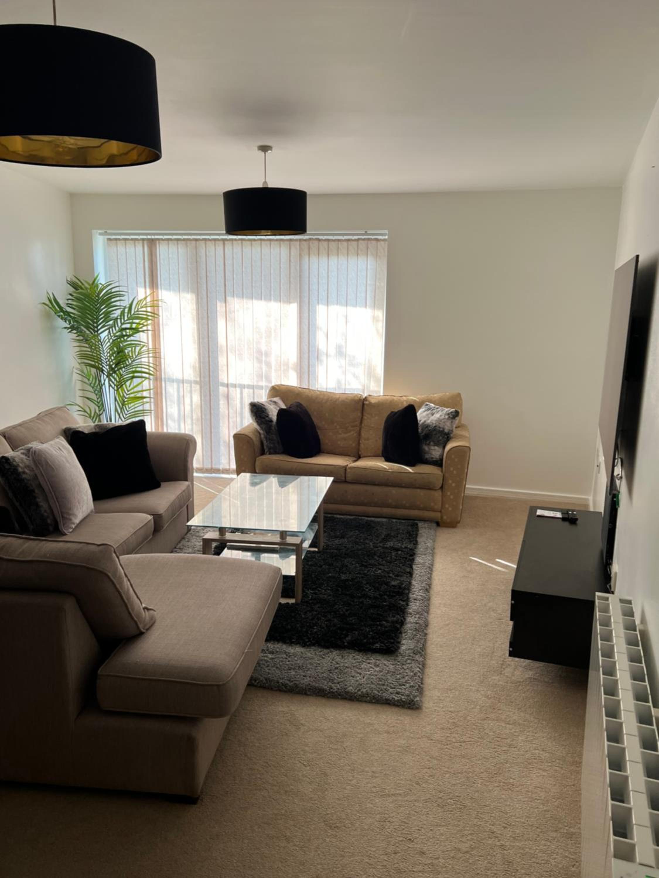 Luxury Two bedroom Flat opposite COOP Live n Etihad Stadium with Free secure Parking, Netflix and Sky TV view 3