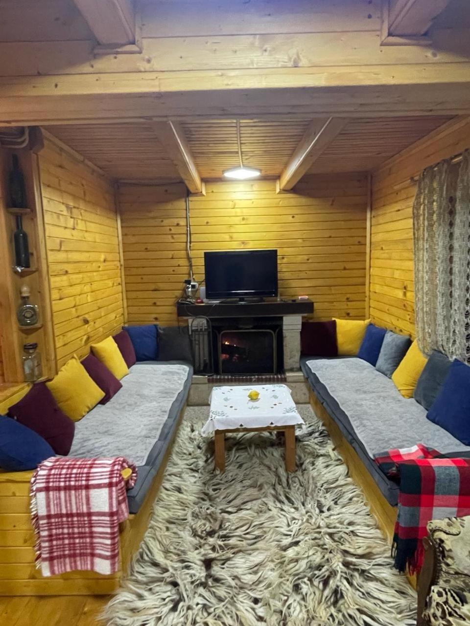 Vila Kanadeze Razem