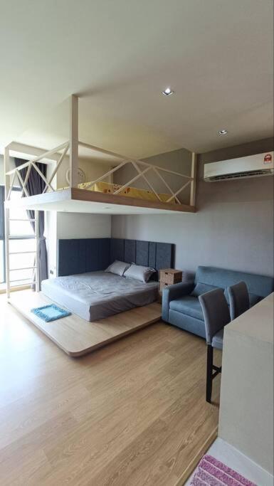 Modern Studio 4 pax Danga Bay Shopping Mall