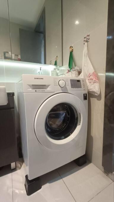Modern Studio 4 pax Danga Bay Shopping Mall
