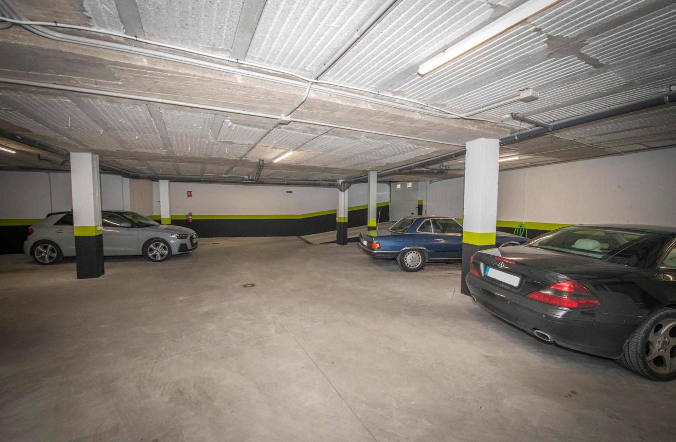 Palacio el Duende-Parking privado-terraza Vista Catedral old town