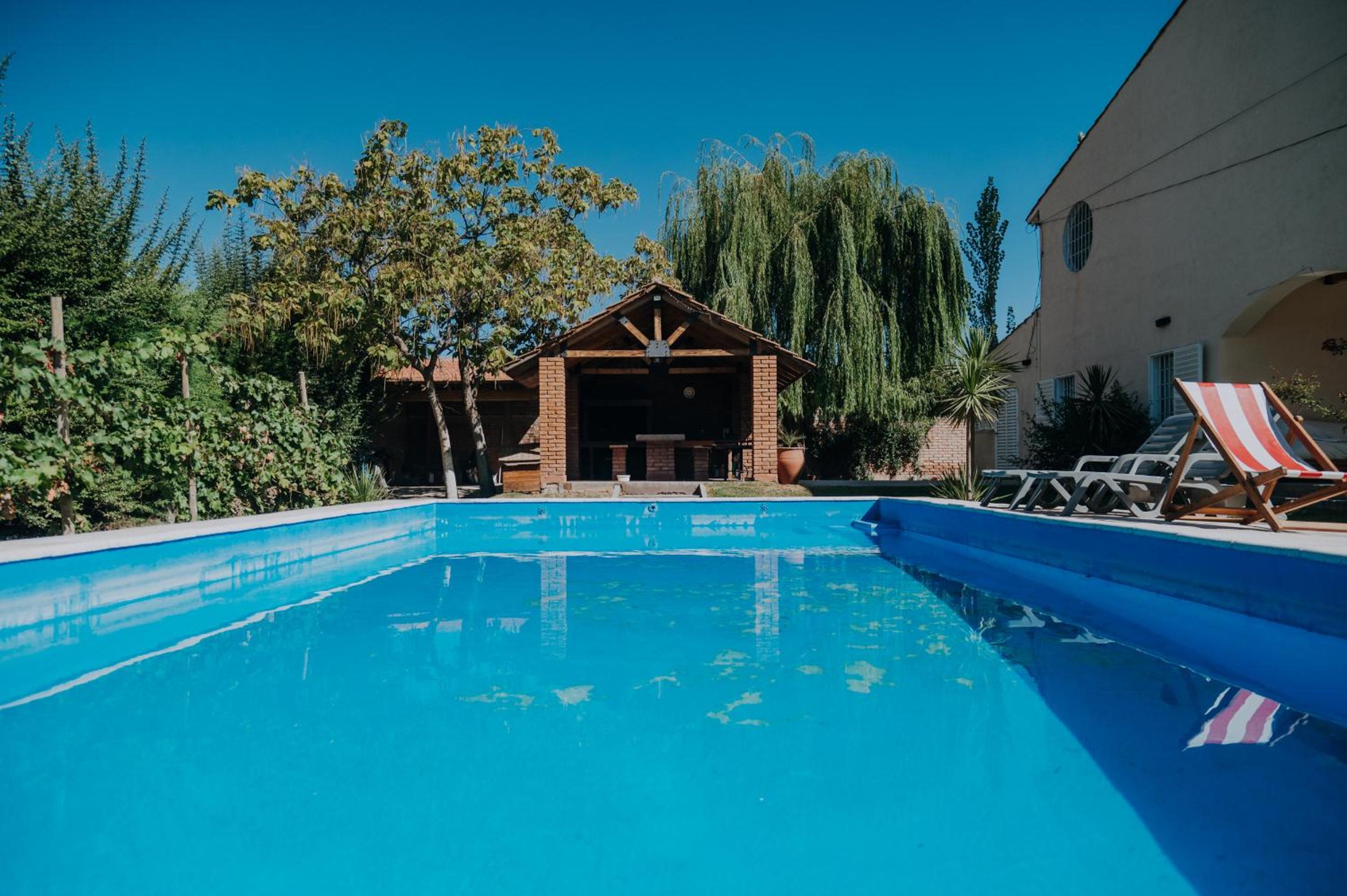 Casa de Campo:4 Habitaciones con piscina y quincho