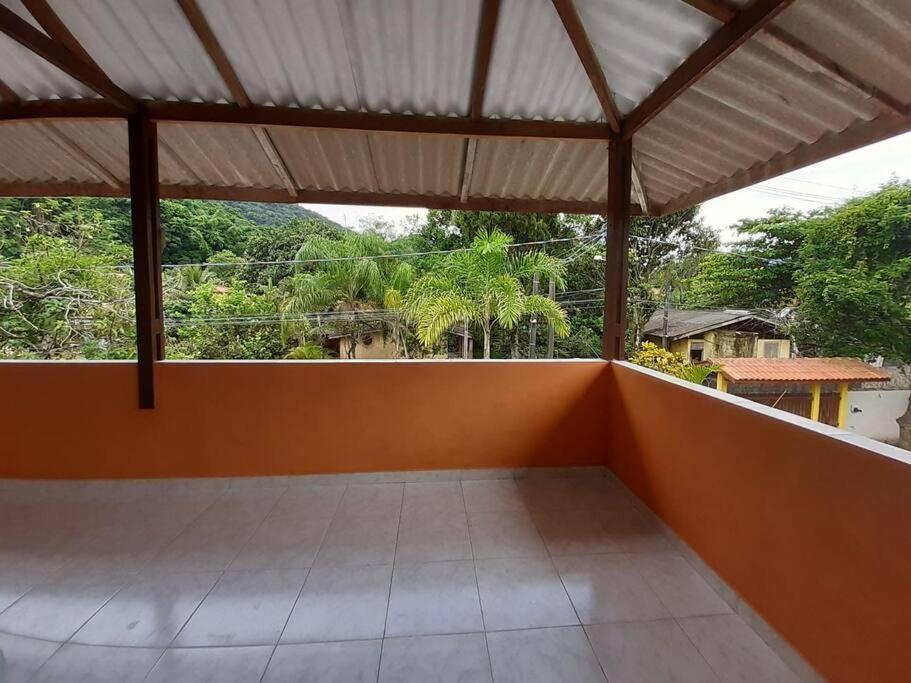 Casa sobreposta alta em Boiçucanga - São Sebastião