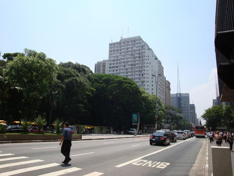 Av Paulista - apto grande - 82 m2