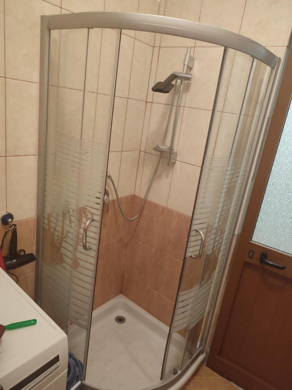 Mali i Robit apartments