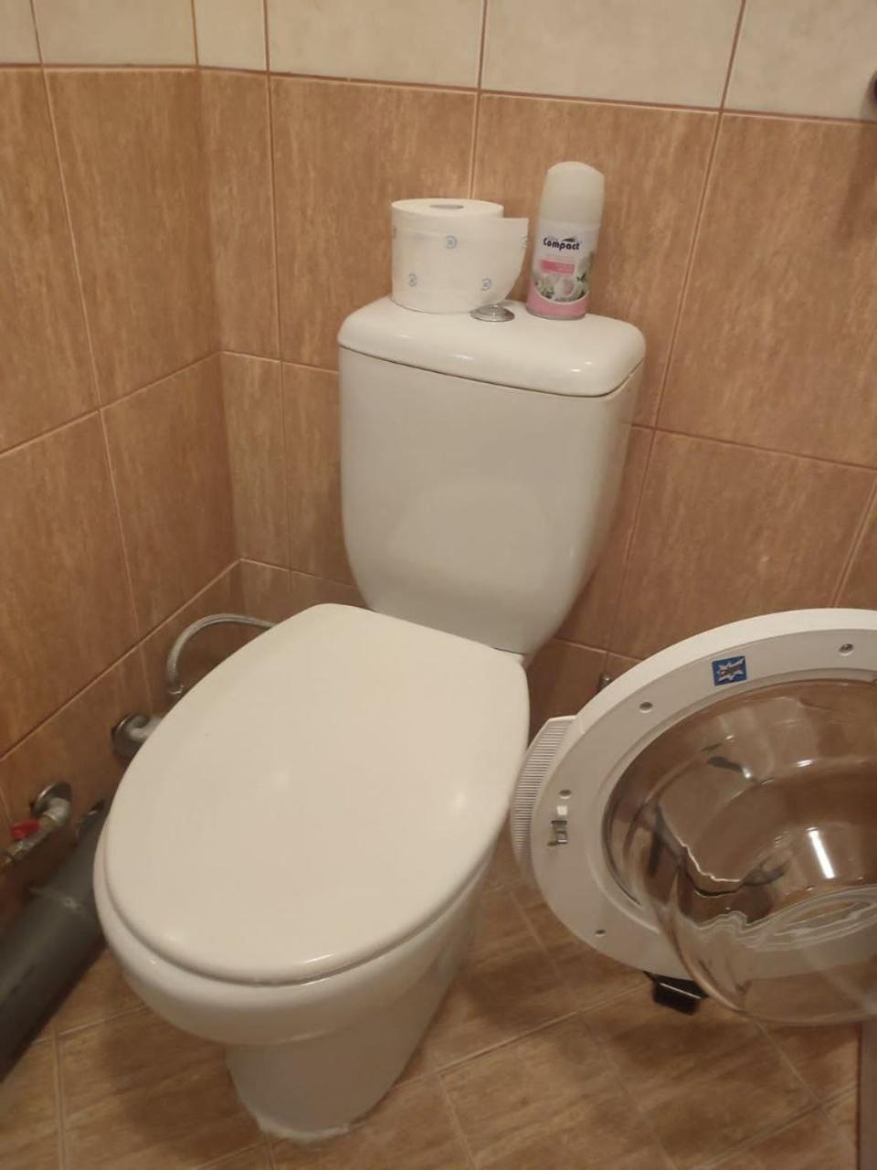 Mali i Robit apartments