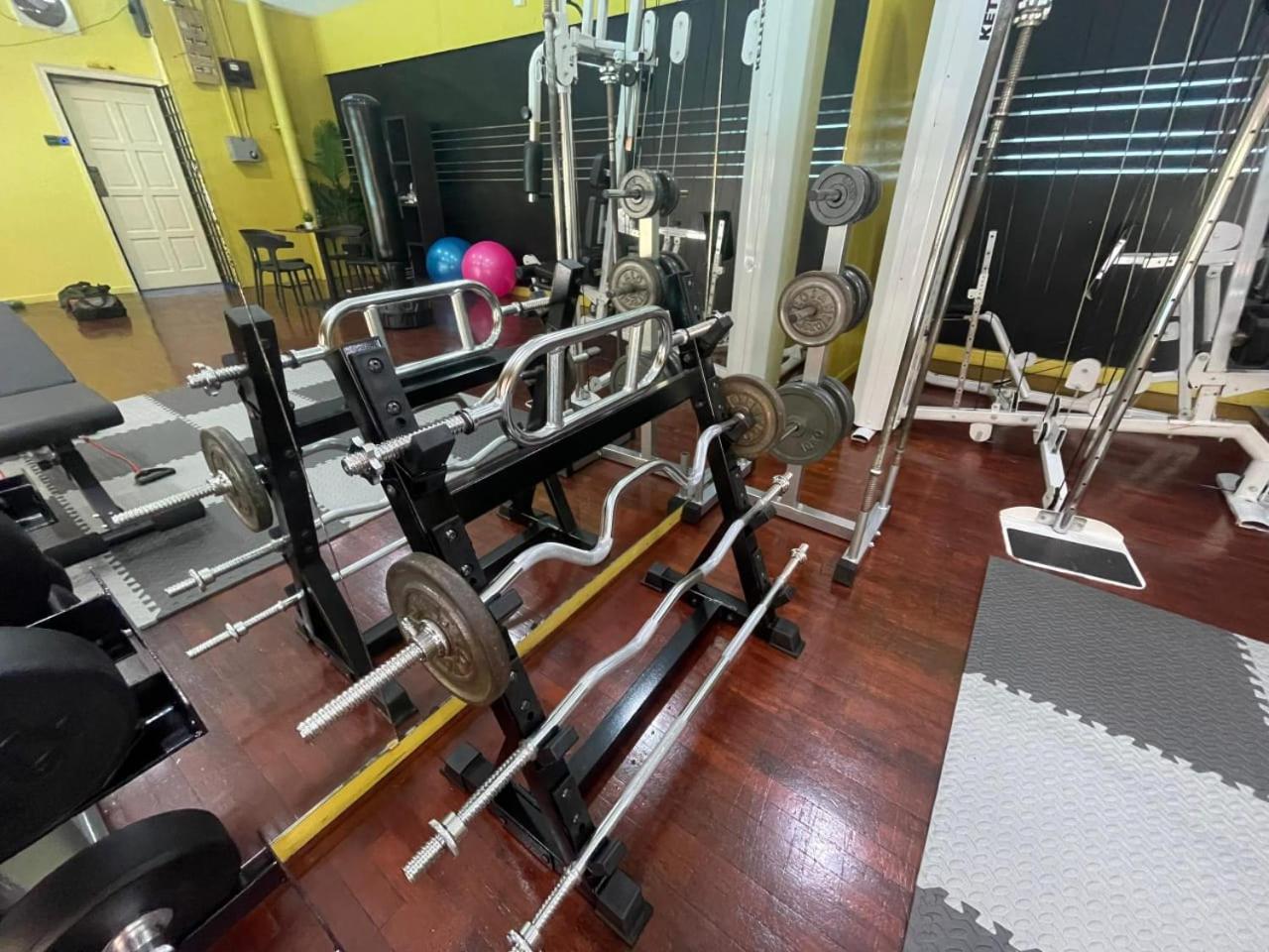 VILLA PUTRA CONDOMINIUM