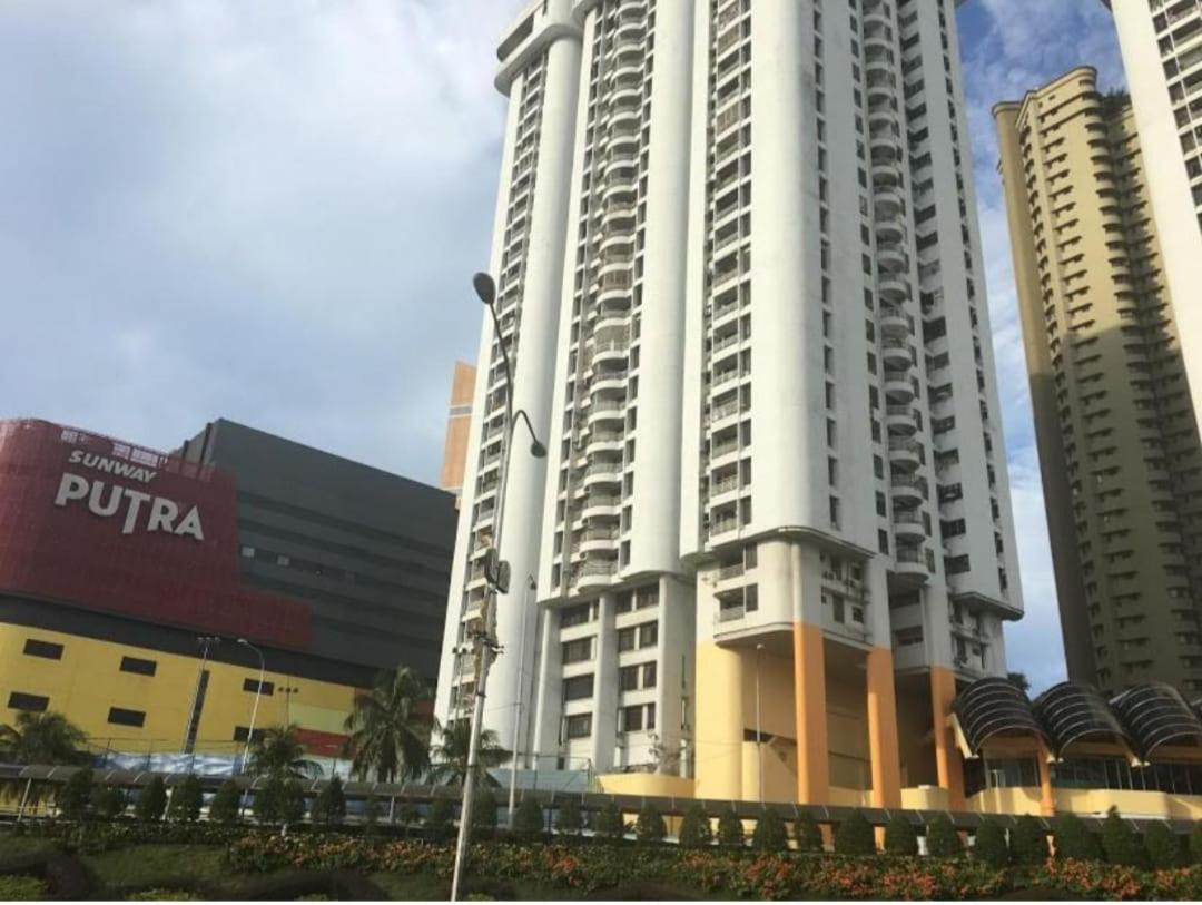 VILLA PUTRA CONDOMINIUM