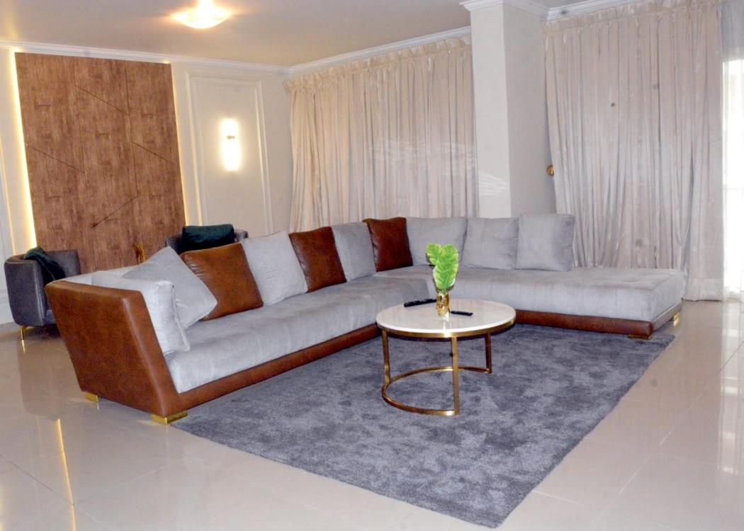 Contemporary 3-bedroom Apartment, Mason Apartments B19, Ikoyi, Lagos view 3