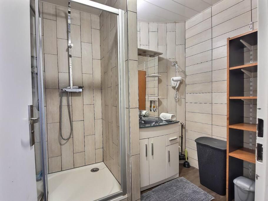 3 Mins to Train Station - Paris & DisneyLand - Cosy Wiener