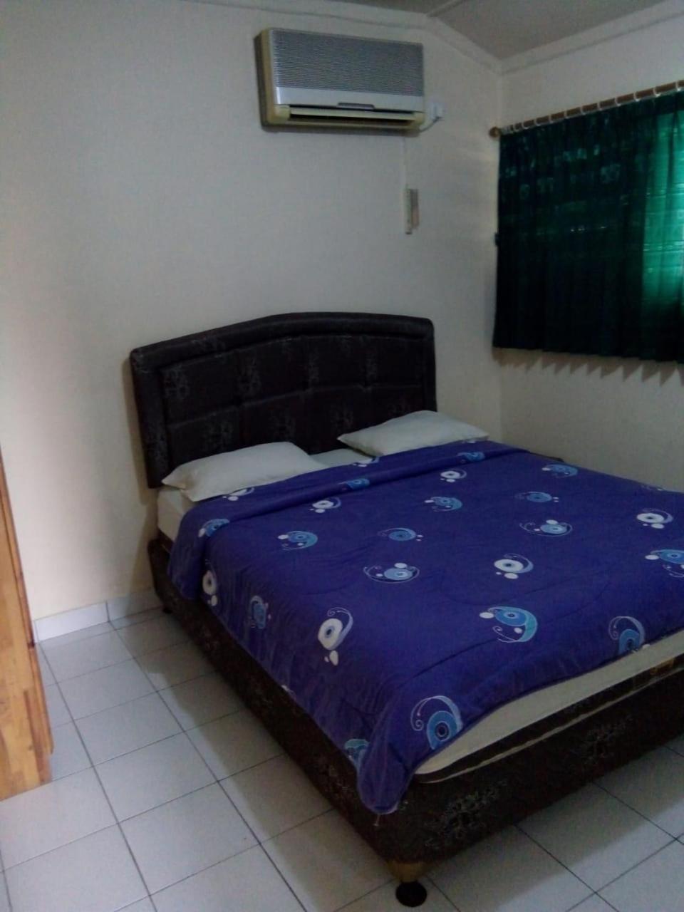 Villa Beach Anyer 2 view 3