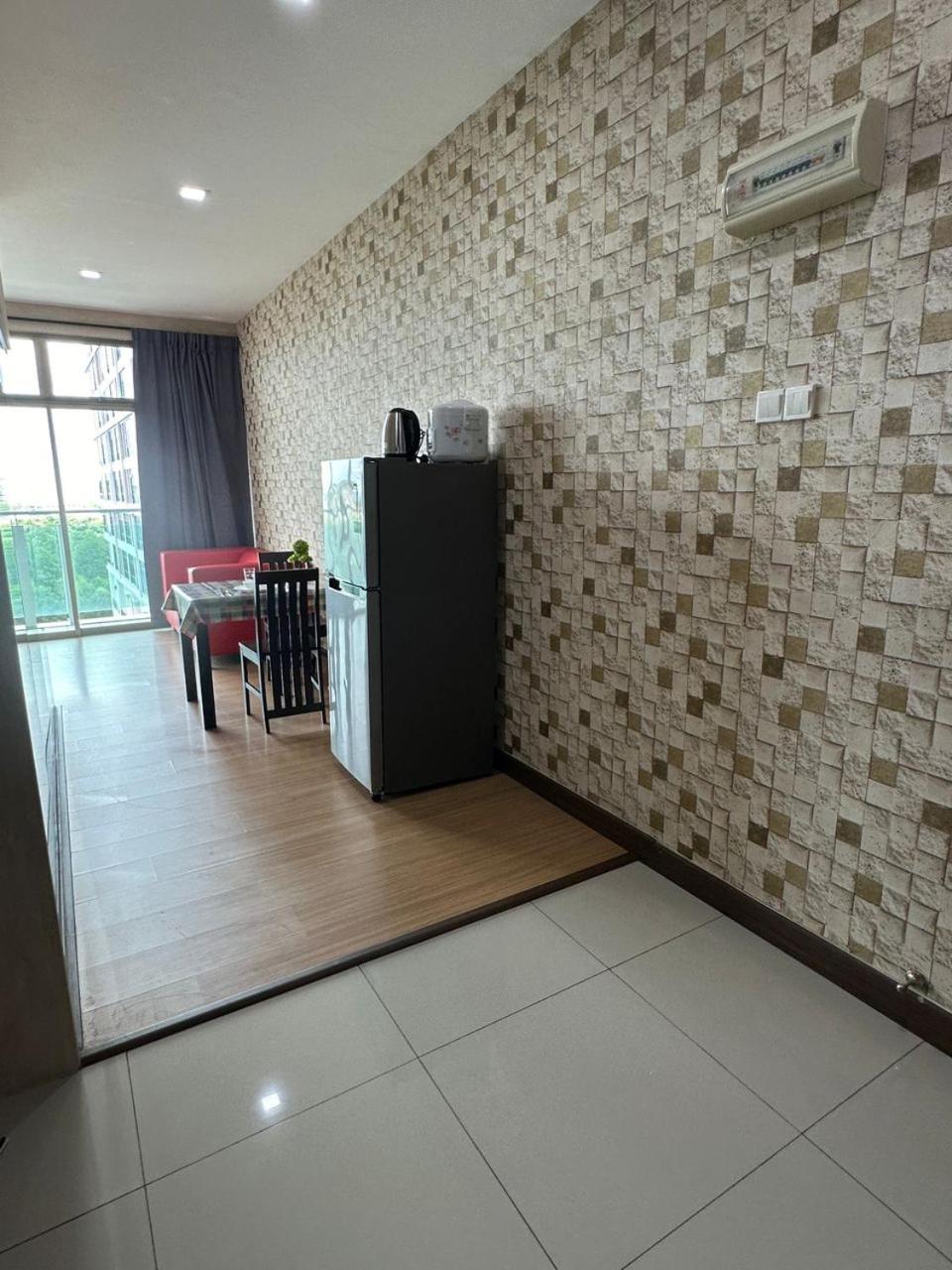 Plazio 1 Bedroom & Studio