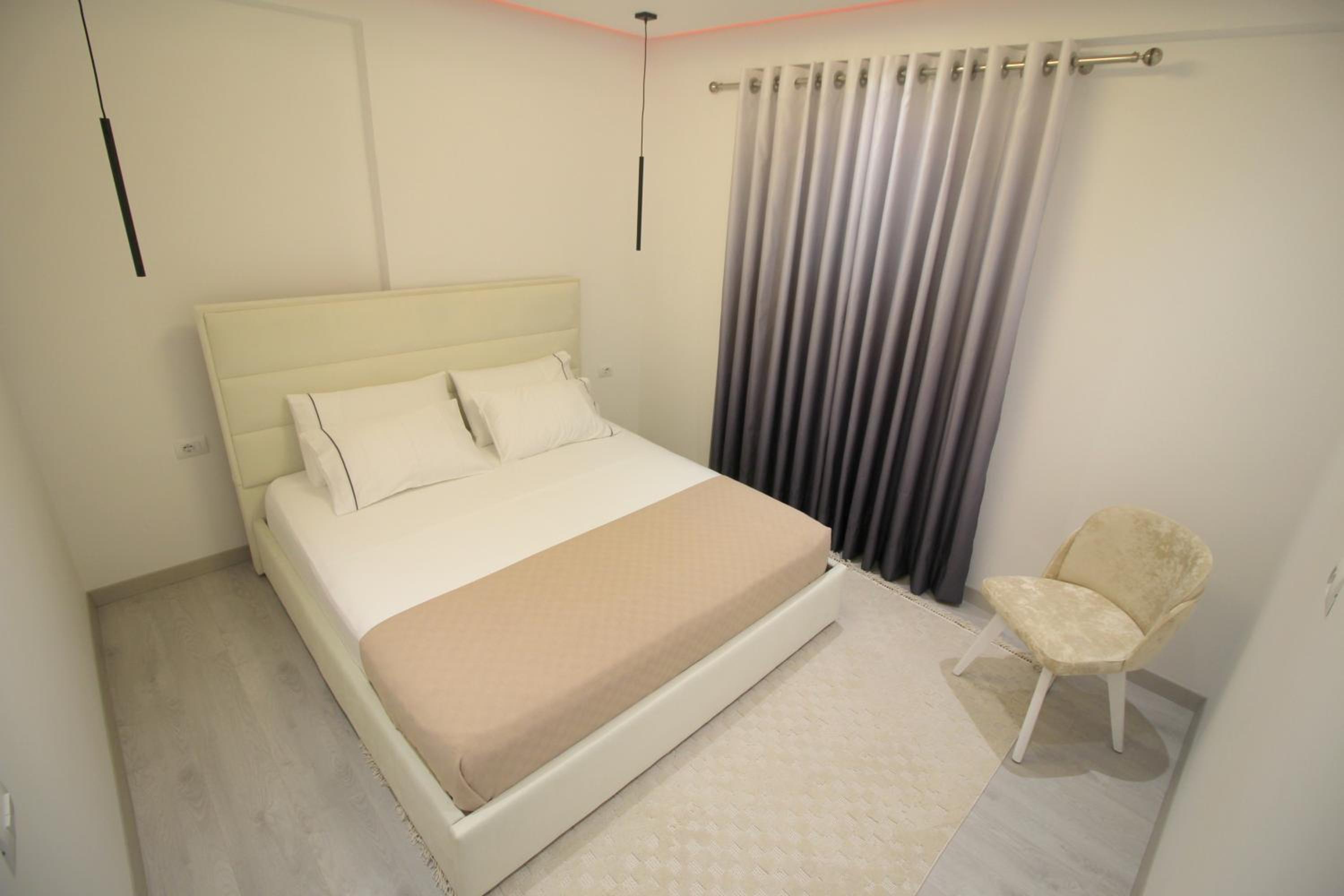 oli golden beach residence