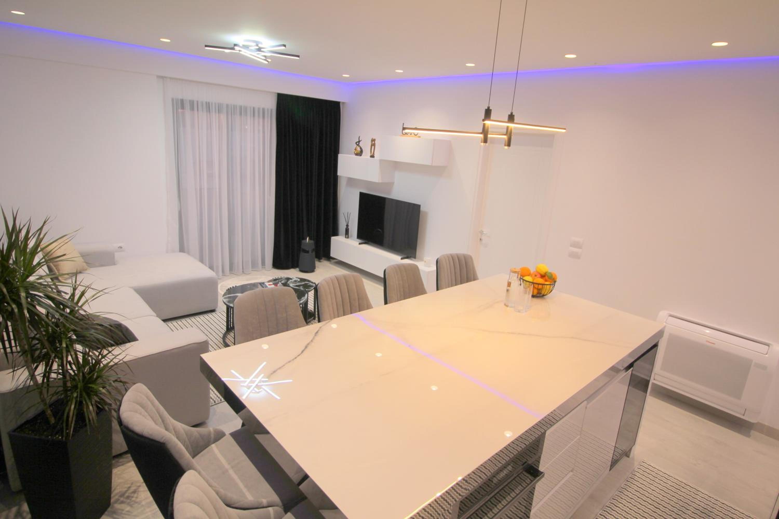 oli golden beach residence